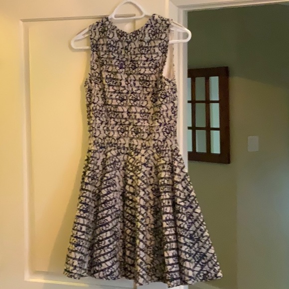 Cute dress with Navy Lace/Cream lining. - Picture 2 of 2